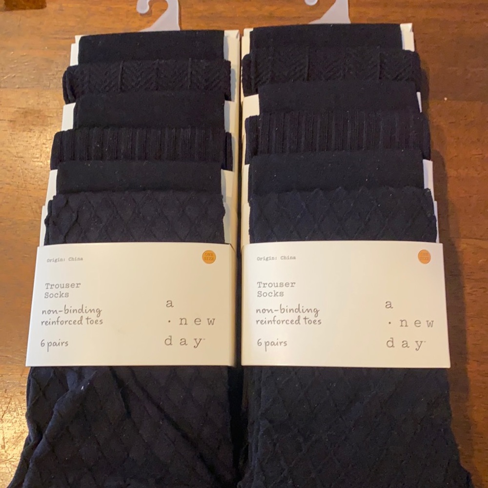 A. New. Day Trouser Socks